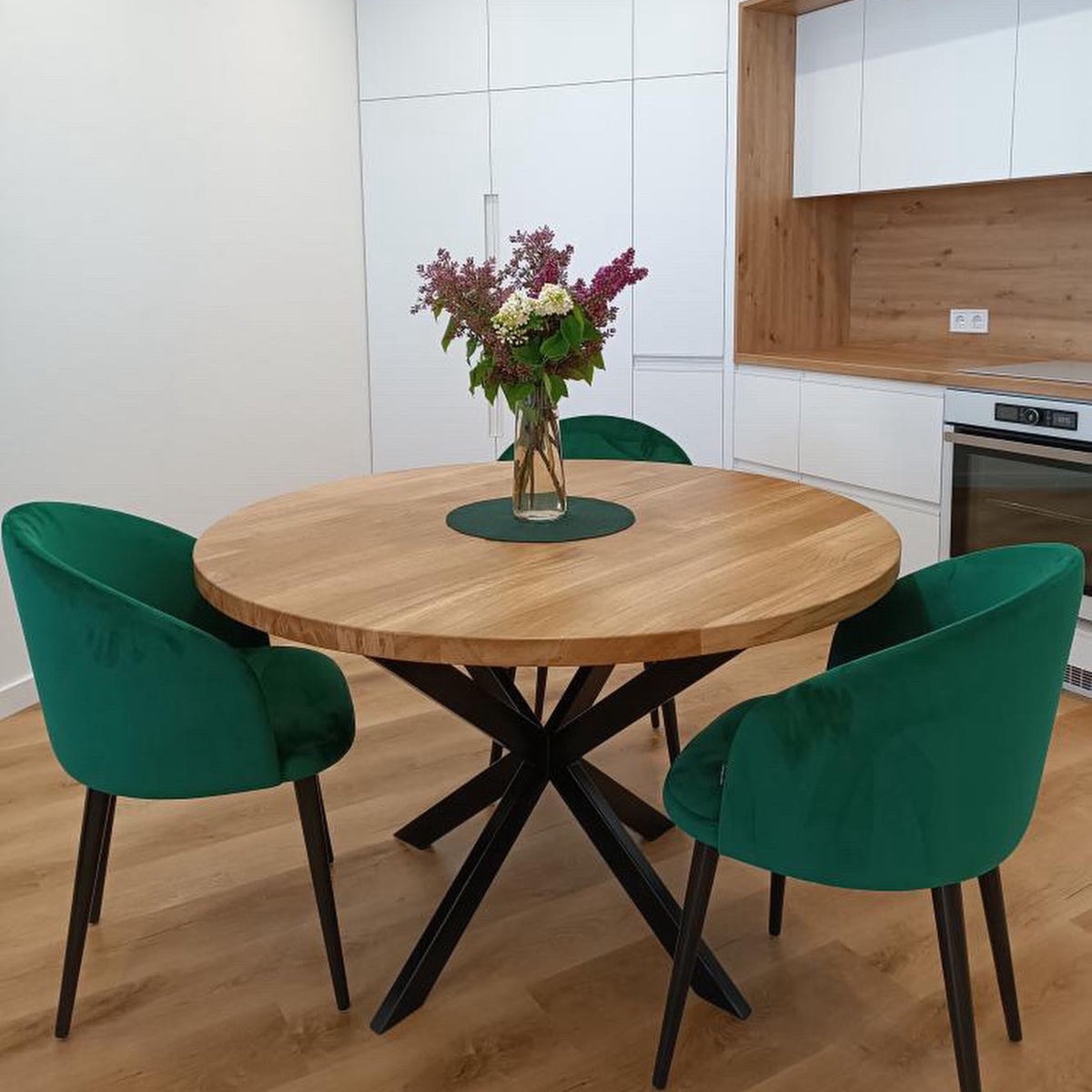 Round Extendable Solid Oak Dining Table