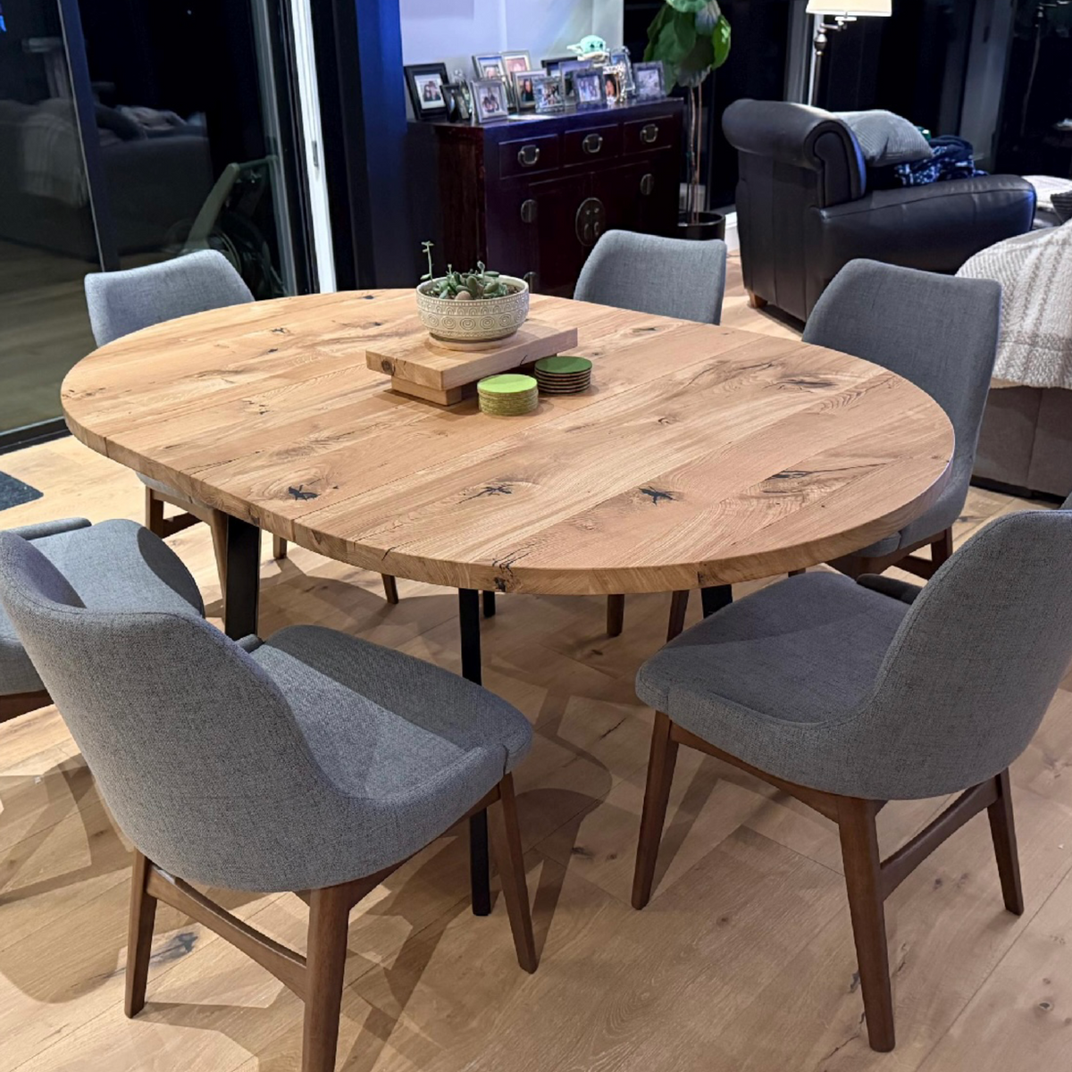 Solid Oak Round Extendable Dining Table with Metal Base