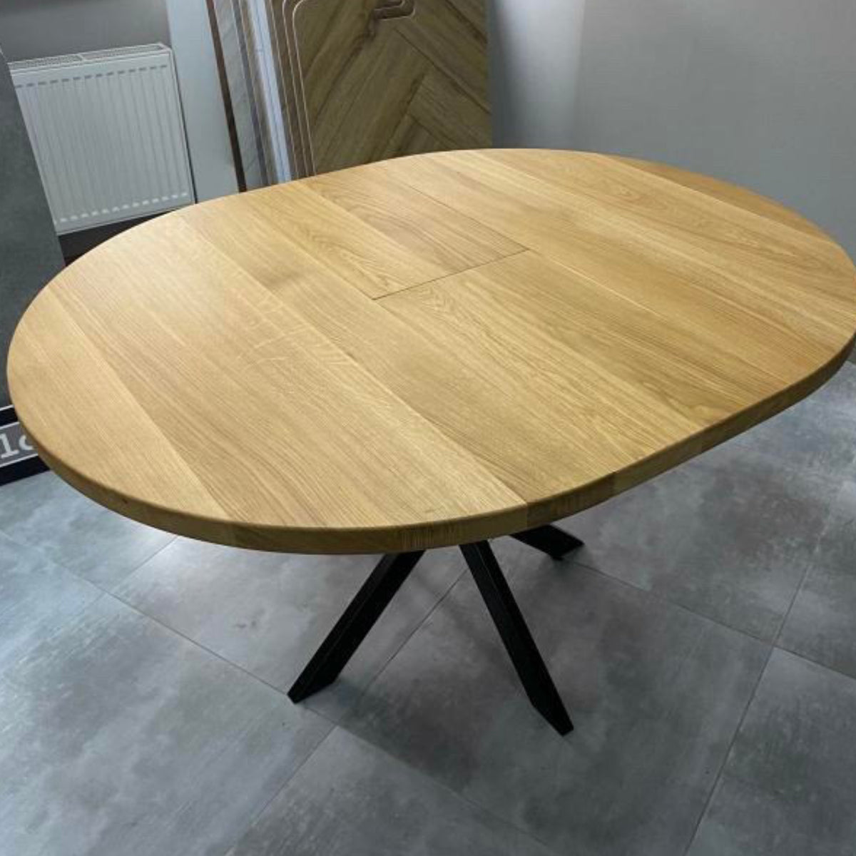 Round Extendable Solid Oak Dining Table