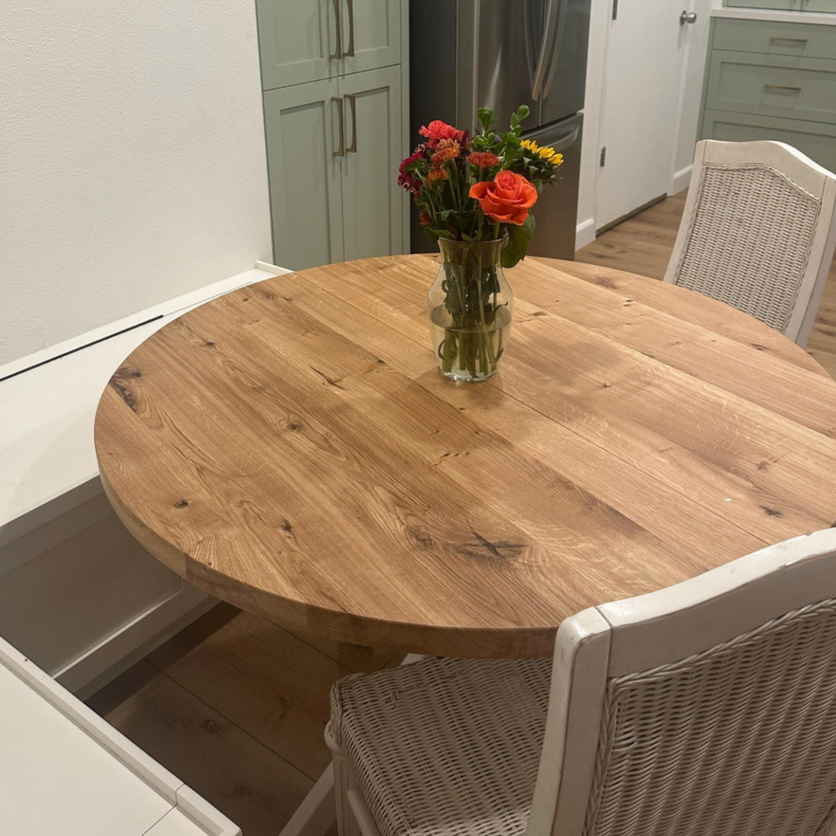 Round Extendable Solid Oak Dining Table with Spider Base