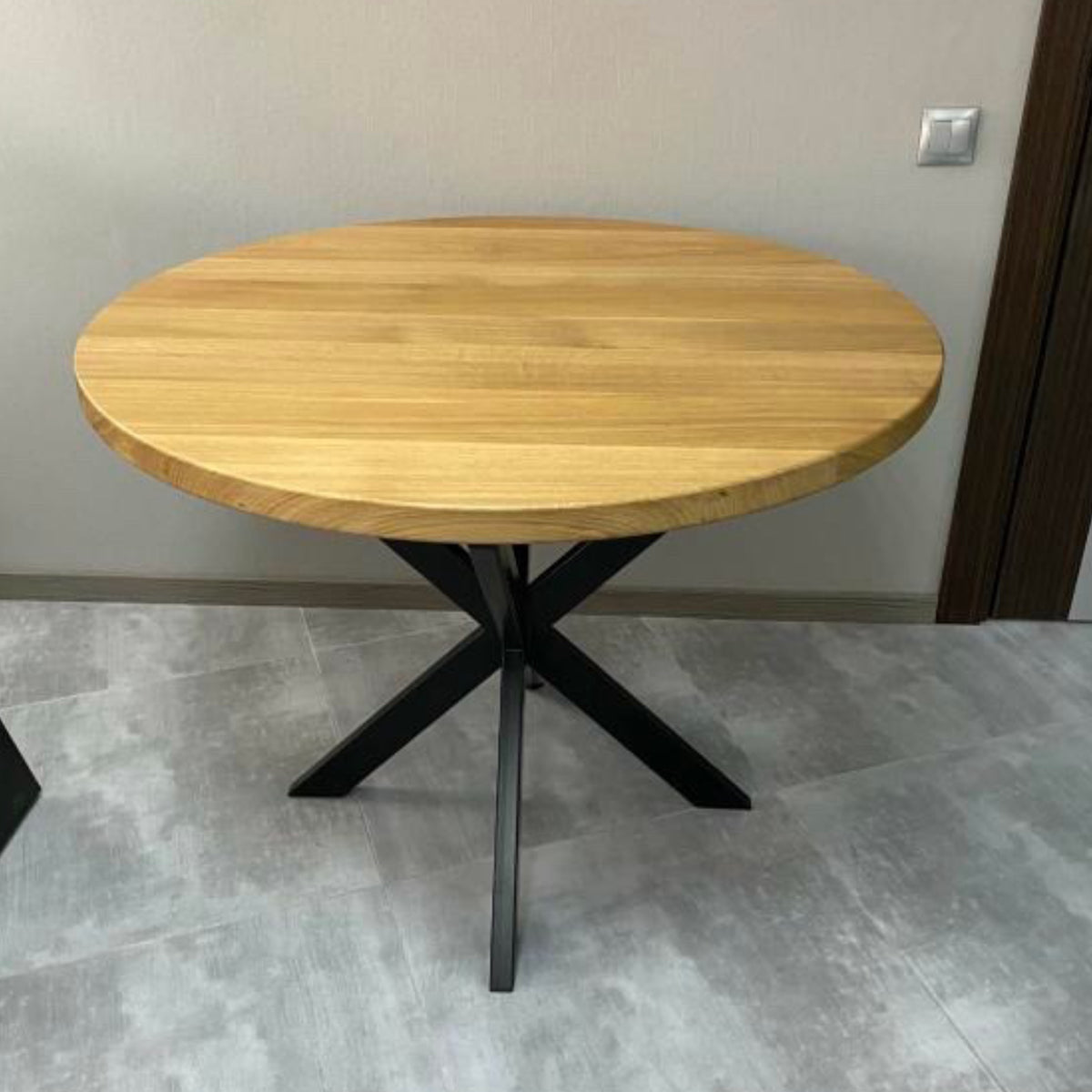 Round Extendable Solid Oak Dining Table